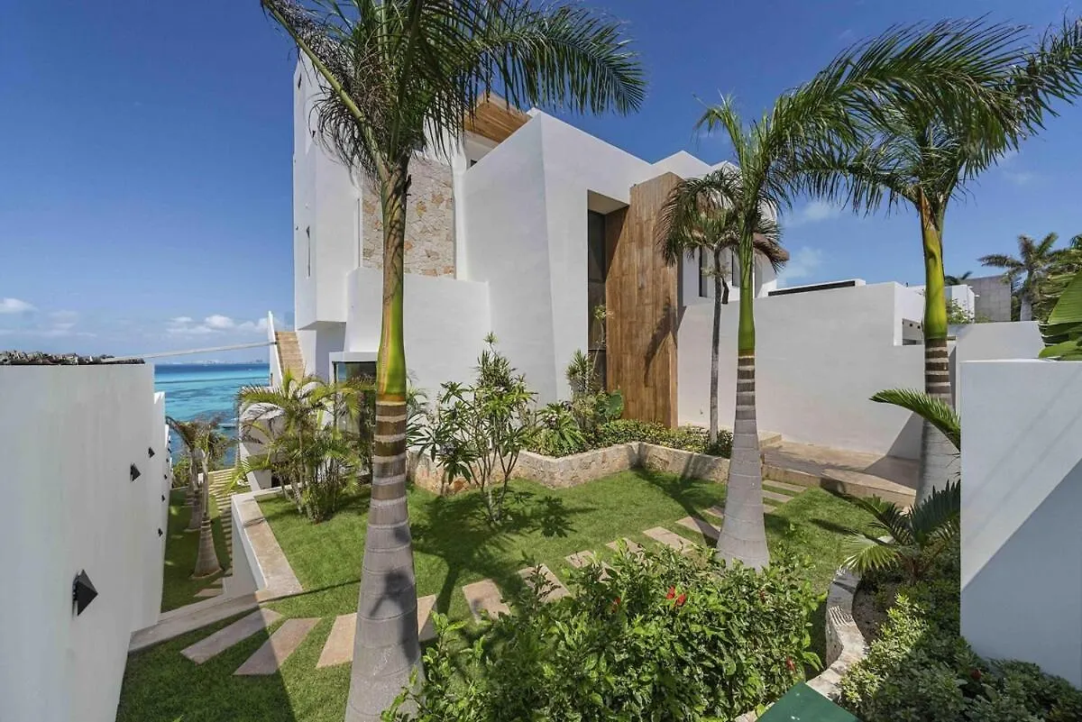Spectacular New Oceanfront Villa Isla Mujeres
