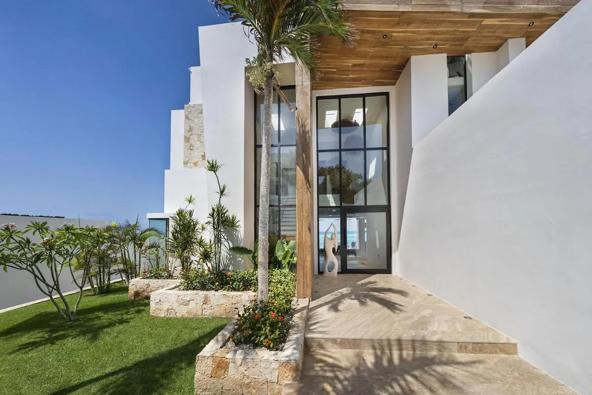 Spectacular New Oceanfront Villa Isla Mujeres
