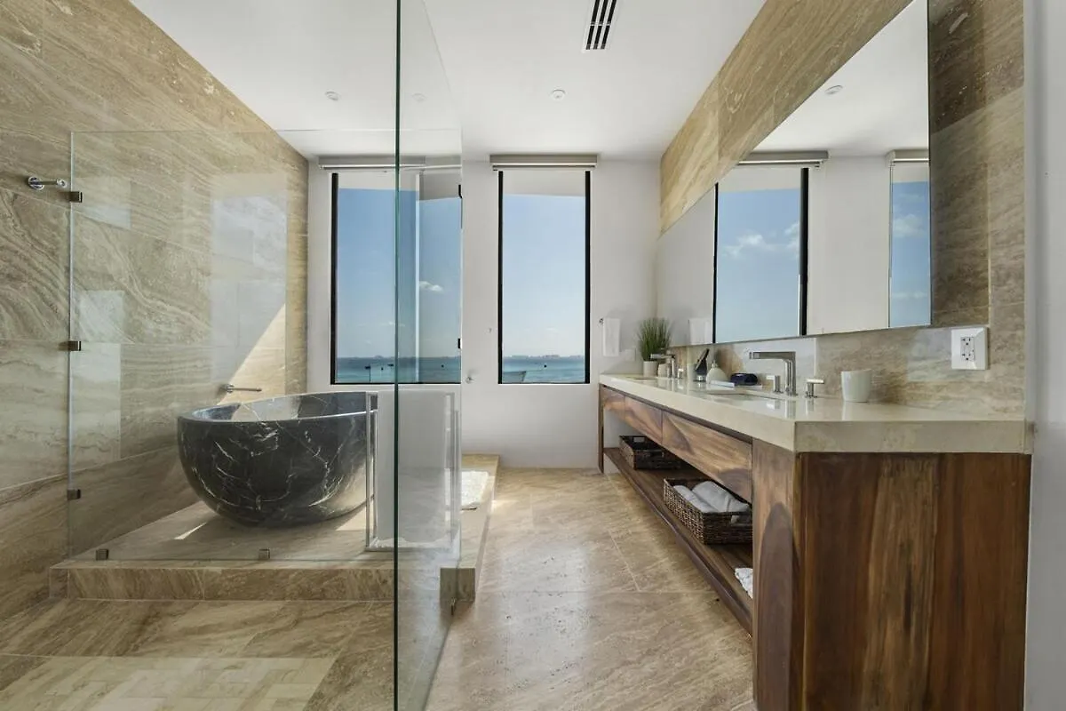 Spectacular New Oceanfront Villa Isla Mujeres Μεξικό