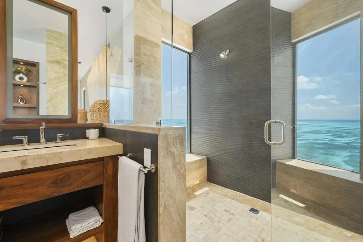 Spectacular New Oceanfront Villa Isla Mujeres Μεξικό