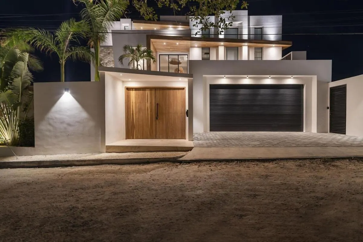 Spectacular New Oceanfront Villa Isla Mujeres